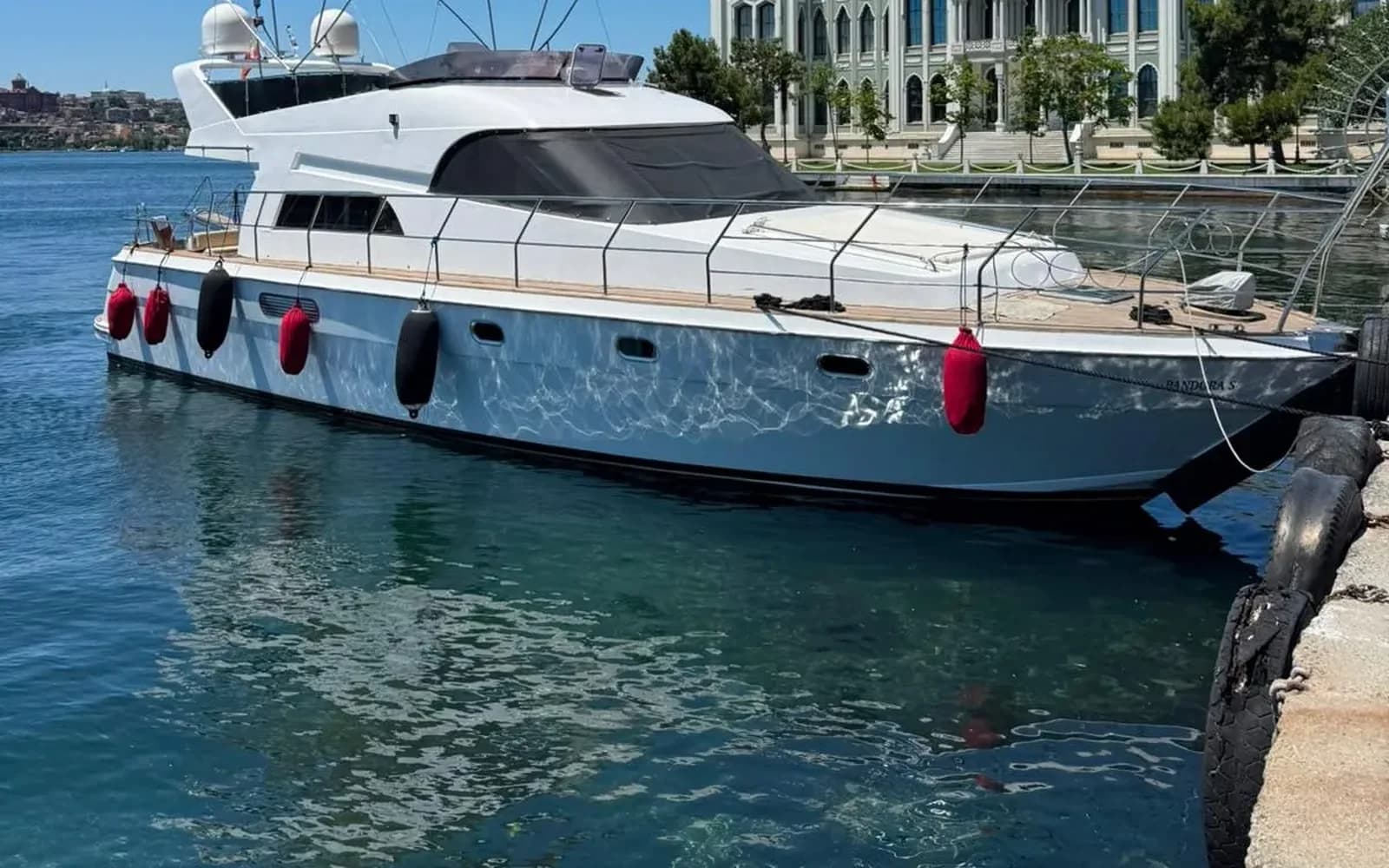 Private Sunset Yacht · 15 Guests — Bosphorus charter