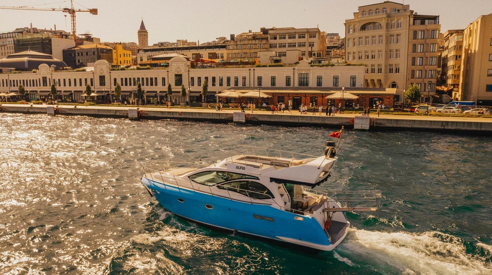 Amber Couples Yacht — Bosphorus charter